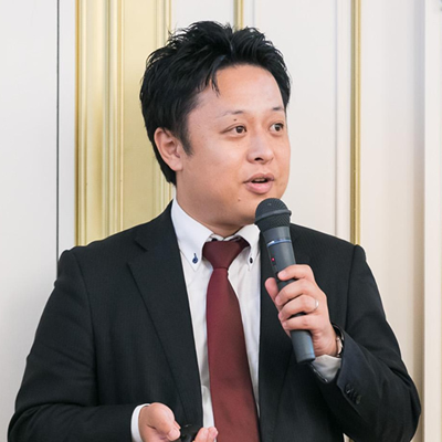 講師